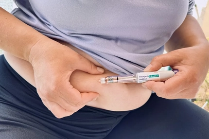 Image overweight woman using glp-1 drug