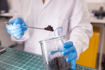 Image Researcher checks biodegraded plastic