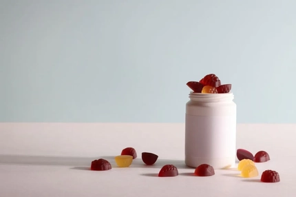 Image nutritional gummies in a jar