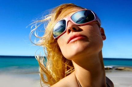 Image woman in sunglasses