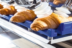 Image Robotic grippers handling croissants