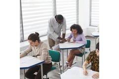 Image Teenagers in classroom