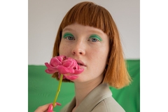 Image Woman with flower on face