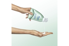 Head & Shoulders Bare roll and squeeze bottle