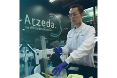 Image man in lab
