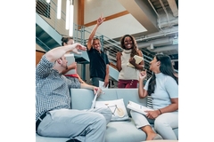 Image People collaborating in start-up.