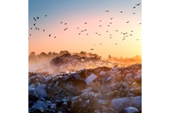 Plastic waste on landfil.