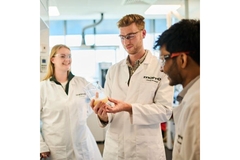 Image Scientists in lab.