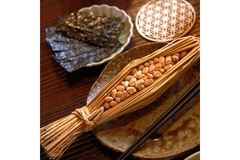 Image Japanese natto served with rice.