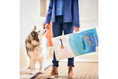 Image Pet owner.