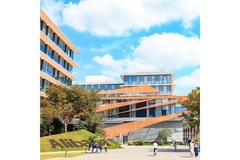 Image Alibaba office campus.