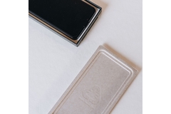 Image Fiber-based phone packaging.