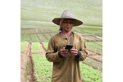 Image Farmer using a tablet.