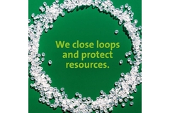 Resins in circle and text in the middle.