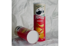 Image Pringles tubes.