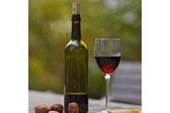 Image I-O Glass presented the Estampe bottle which is lighter than conventional wine bottles