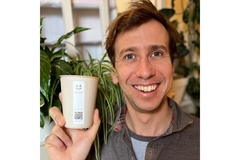 Image Alasdair Hood of Delete Cups holding an RFID equipped reusable cup