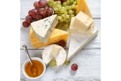 Image Cheese platter, cheese with high salt