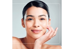 Image Smiling woman.