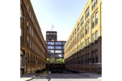 Image US FDA builiding.