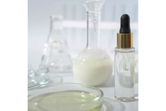 Image A dropper and petri dish in a lab.