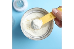 Powder infant formula in can