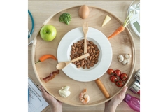 Image Clock made of food, visual representation of time restricted eating.