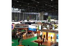 Vitafoods Europe 2024 overview of exhibitor booths.