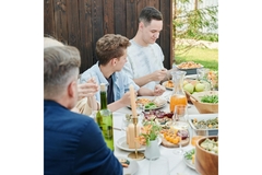 Image Men with access to healthy food