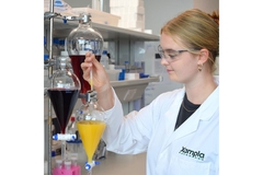 Researcher in lab.