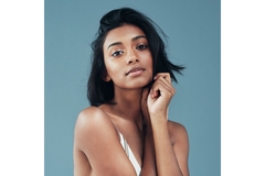 Image Woman with clear skin