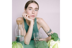 Image Woman contemplating a diet