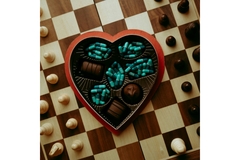 Vitamins and polyphenols from chocolate