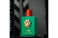 Image A perfume with a paw print on it.