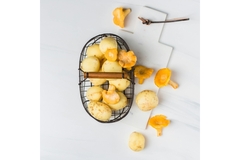 Image White potatoes and chanterelle mushrooms