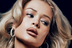 Image model wearing nude satin sleek lipstick