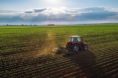Image A farming truck.