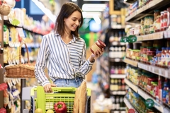Image A shopper in a supermarket.