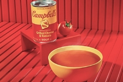 Image Campbell's soup in a bowl.
