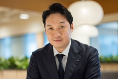 Image Tomo Osawa Shiseido