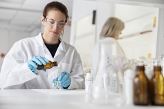 Image Epax scientists in a lab