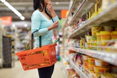 Shopper in grocery story