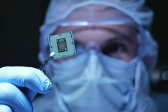 Image Semiconductor chips packaging by Sarcina
