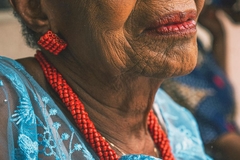 Image Woman with wrinkled skin