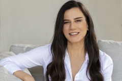 Image Headshot of a woman.