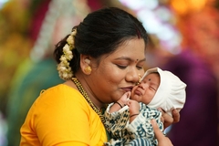 Image Indian mother and child