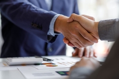 Image Business men shaking hands