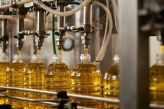 Image Edible oil.