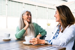 Image Senior women drinking coffee