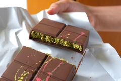 Image Dubai chocolate bar.